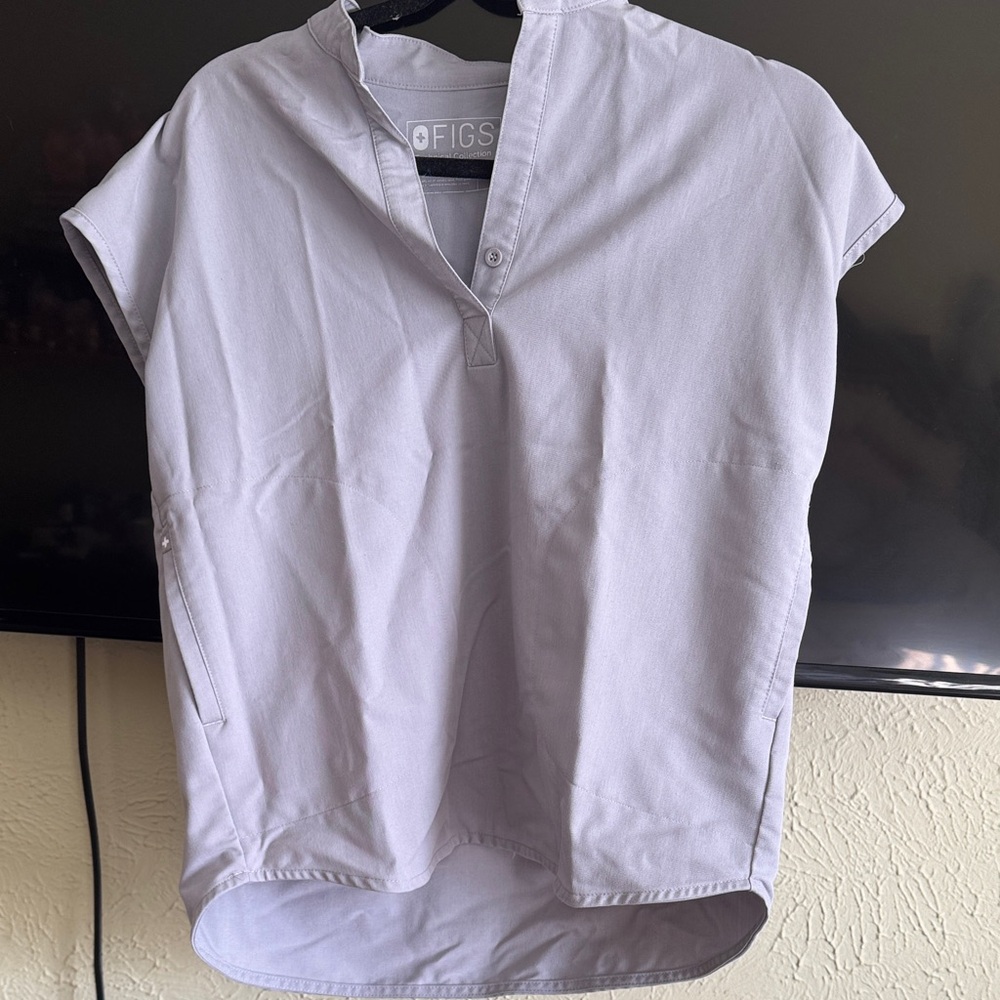 Figs Light Gray Cap Sleeve Medical Top